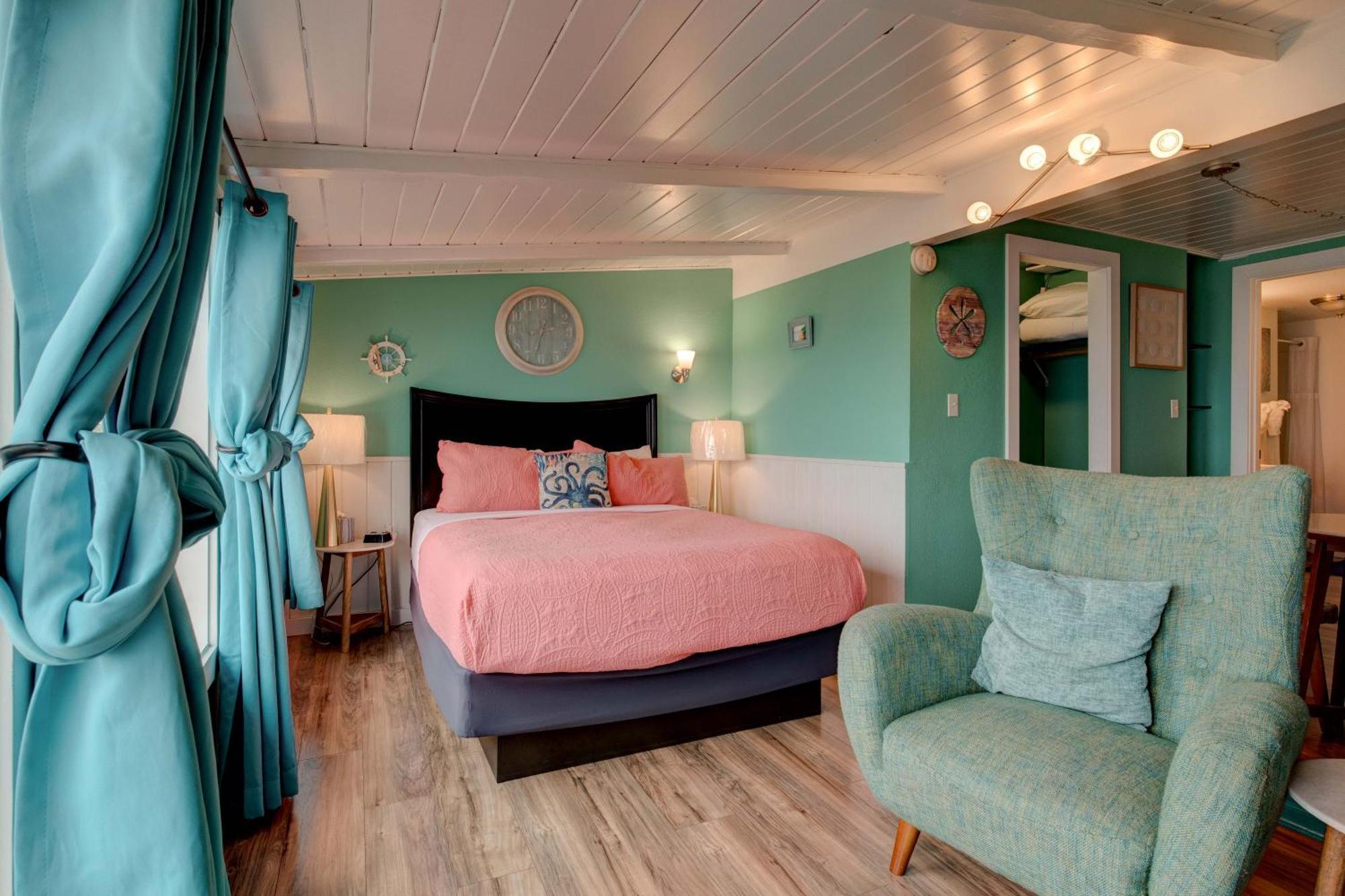 Moolack Shores Inn Newport Room photo