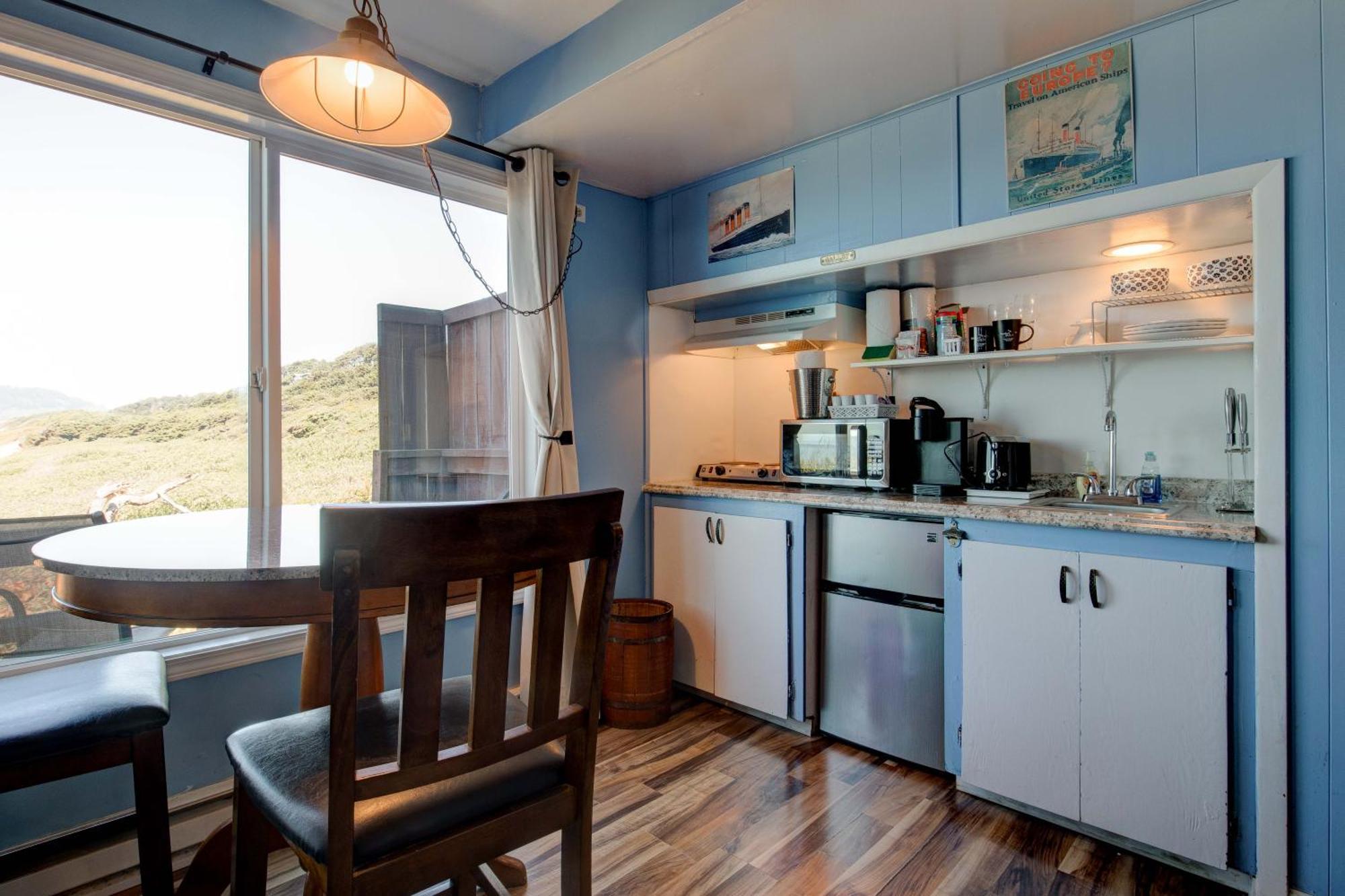 Moolack Shores Inn Newport Room photo