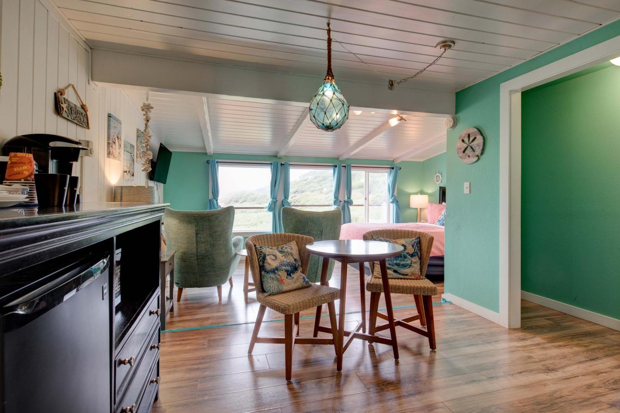 Moolack Shores Inn Newport Room photo